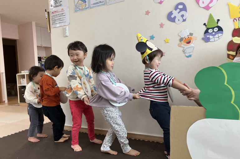 お誕生会　子ども　保育