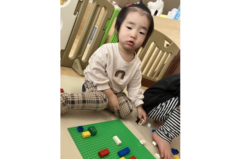 子供　カメラ目線