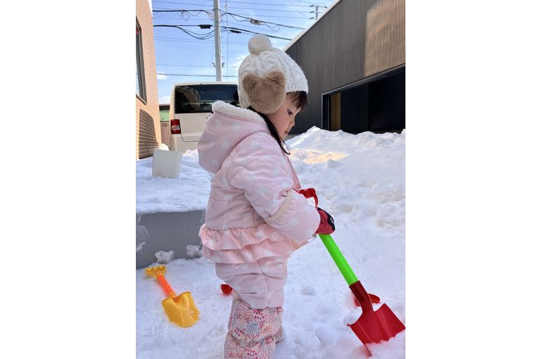 スコップ　雪すくい