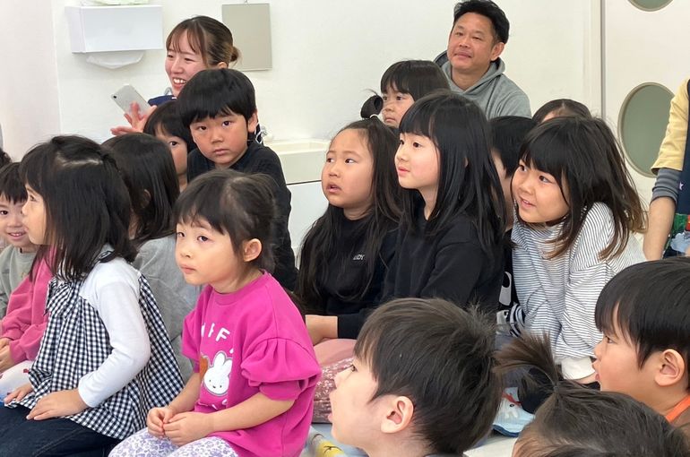 お別れ　見送る