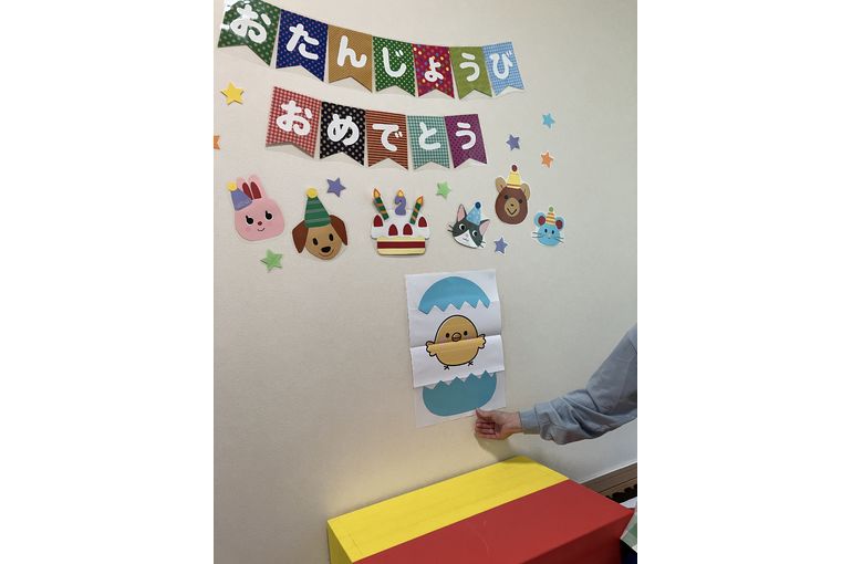 たまごから　ひよこ