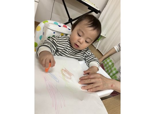 幼児　お絵描き