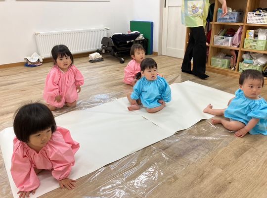 北海道　札幌　江別　保育園　お絵描き　始まる前　様子