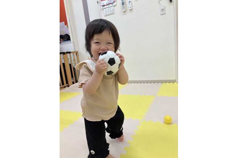 雨の日　保育園　お遊び　ボール　きっずぱーく