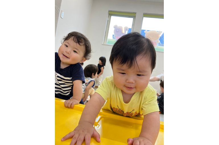 江別市　保育園　室内遊び　子どもたち　様子