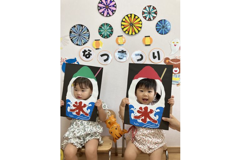 夏祭り　顔ハメ写真　保育園