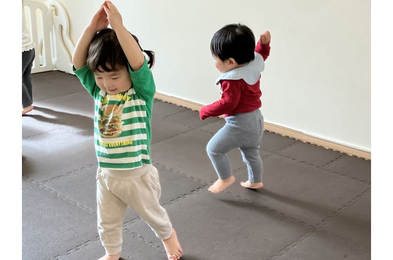 保育園　リトミック　きのこ