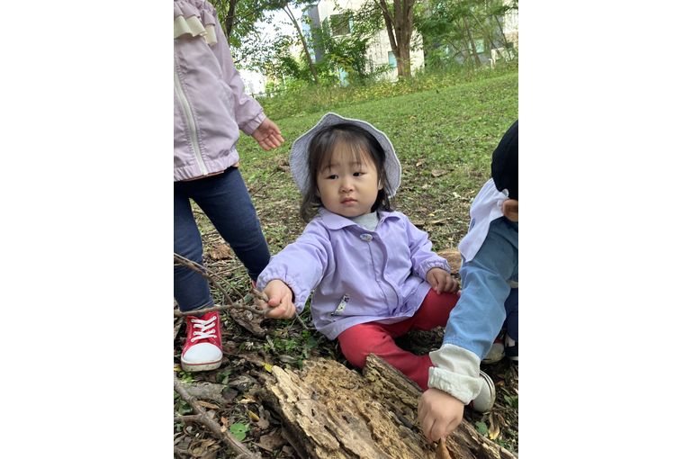 札幌市　南平岸　企業主導型保育園　楽しそうな　女の子