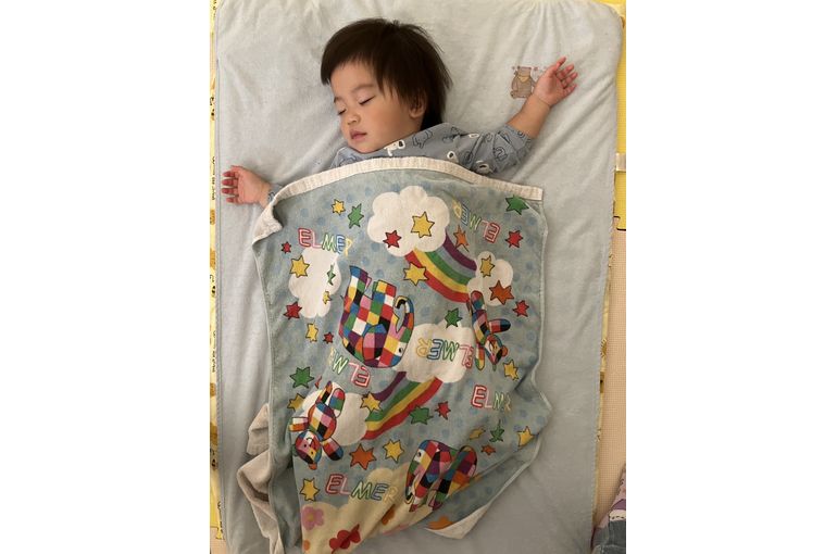 札幌市　南平岸　保育園　お昼寝　園児　様子