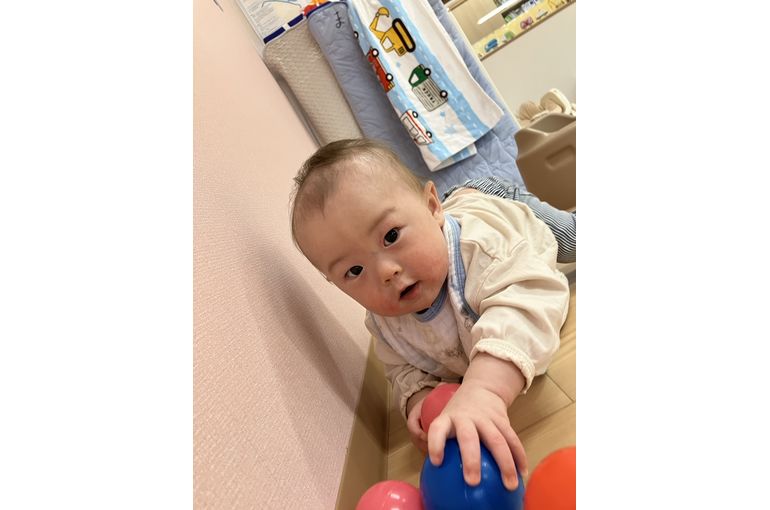 江別　保育園　室内遊び　ボール