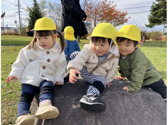函館市　桔梗　保育園　冬