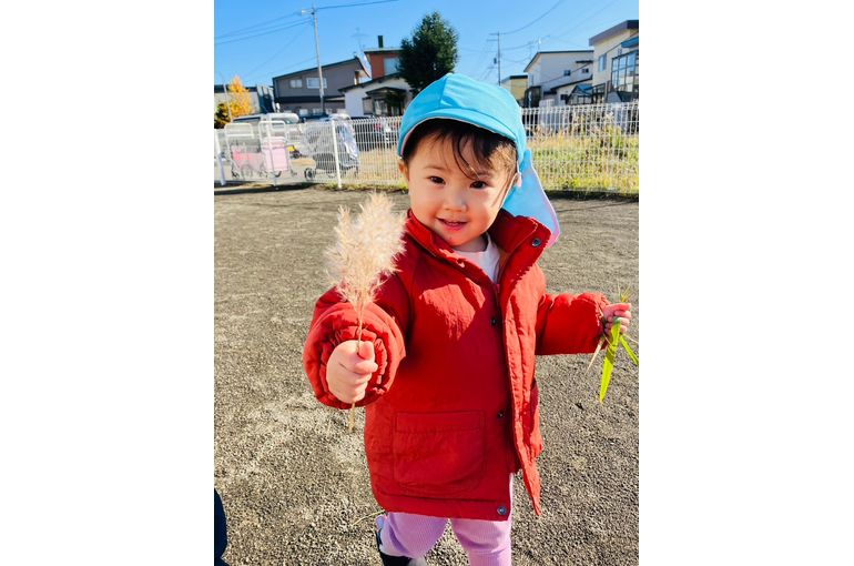 札幌市　厚別　保育園　園庭　遊ぶ　園児