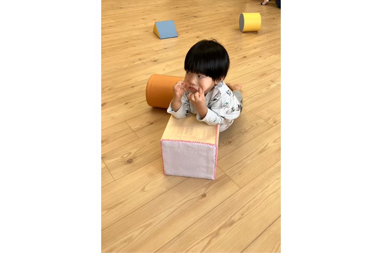江別市　元江別　保育園　室内遊び　様子