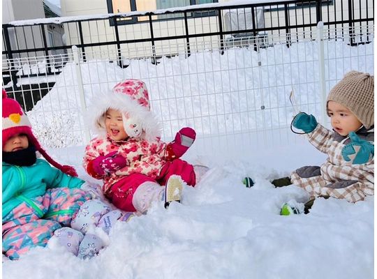 札幌市　厚別　保育園　雪遊び