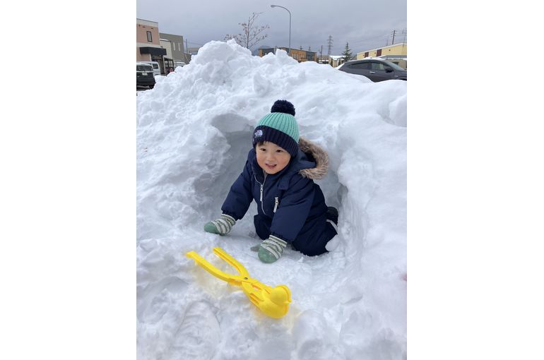 函館　保育園　雪遊び