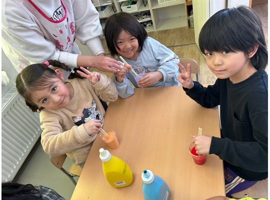 ３人でピース