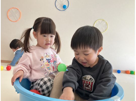 北海道　函館　桔梗　保育園　ボールプール保育園　