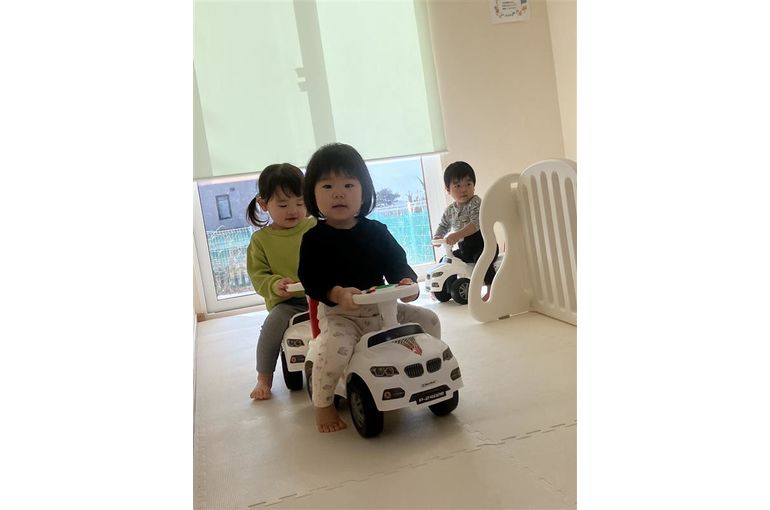 函館市　桔梗　企業主導型保育園　子ども達