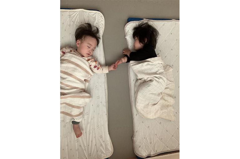 函館市　桔梗　保育園　お昼寝