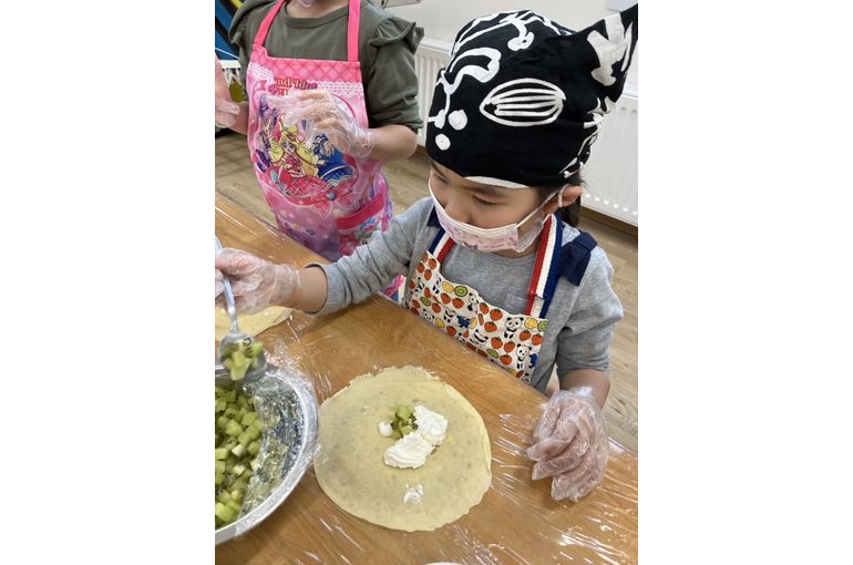 認定こども園,保育園,認可保育園,企業主導型保育園,保育所,函館市,江別市,札幌市,クッキング,クレープ作り